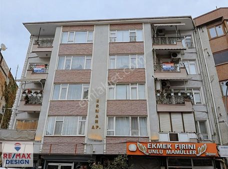 Remax Design Dan Çesme Meydanında 2 Daire 2 Tapu Bu Fiyata Sizin