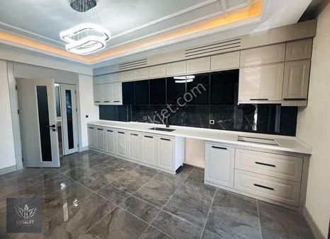 Telaytepe Sipan Zilan 3,5+1 Site İçi Satılık Daire