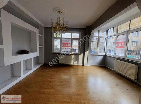 Filiz Emlaktan Bağcılar Sancakteppe Mah.2+1 120m2 Kiralık Ofis
