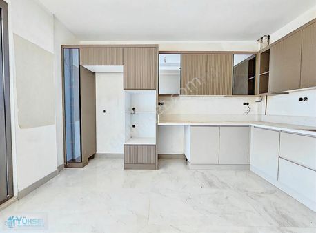 Yüksel'den Havuzlu Sitede Giyinme Odalı E.banyolu Lüks Daireler