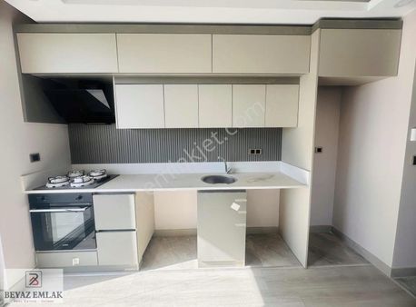 Beyaz Emlak'tan Site İçinde Süper Lüks Kullanışlı 1+1