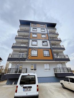 Mert Emlaktan Tacin Bilim Merkezi Civarı Modern 1+1