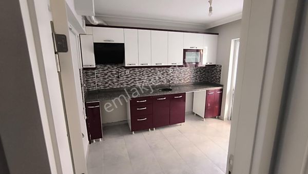 Yılmaz Gayrimenkul Ful Yapılı Yeni Daıre Temiz 2+1 Ön Cephe Kıralık