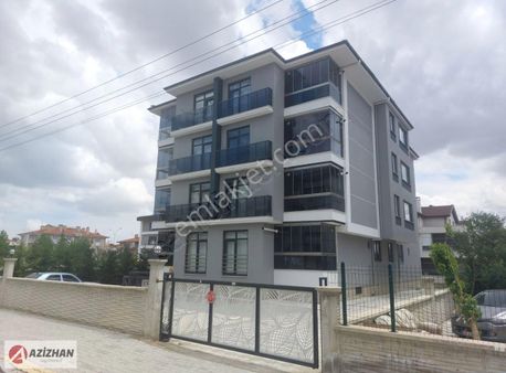 Azizhan Gayrimenkulden Şafak Caddesinde Satılık 2+1 Eşyalı Daire