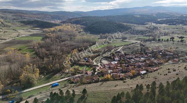 Köye 200 Metre, Elektrik Ve Su İmkanı, Fırsat 3,587m2 Tarla.