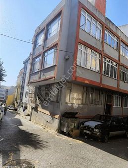 İhsaniye Mah. Satılık Sobalı Eşyalı 2+1 Daire(kargir Apt)