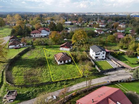 Develi Besni Köyü'nde 698 M2 Satılık Arsa