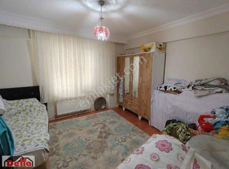 Delfa Yapıdan Köşem Mavkisinde İskanlı Asansörlü Süper Daire