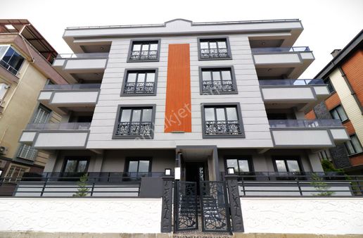 Aygülden Akçay'da Sıfır Ara Kat Özel Mimari Tasarım Doğalgazlı Asansörlü Ultra Lüks 1+1satılık Daire