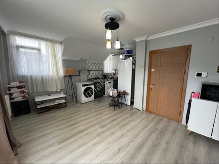 Avcılar Cihangir Mah.iett Otobüs Duraklarının Yanında 1+1 65m2 Kiralık