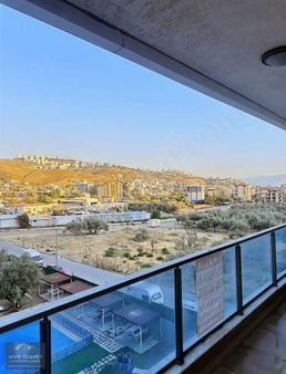 Çiğli Harmandalı Şanslı Evler Havuzlu Sitede Eşyalı Kiralık 2+1