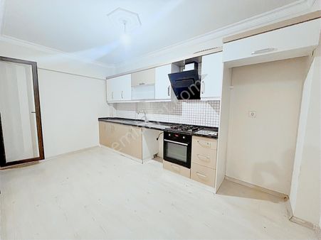 Karşıyaka Anadolu Cad. Yakını Yüksek Giriş Kiralık 2+1 Daire