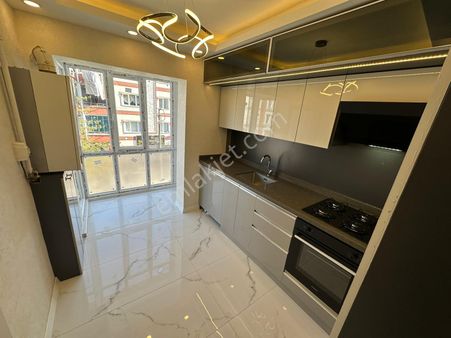 Hayal'den Malazgirt Mh'de Ara Katta Geniş Full Yapılı Bağımsız 3+1 Fırsat Daire !!