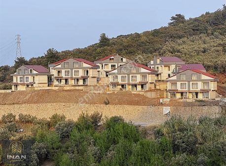 Gemlik Kurşunlu'da Deniz Manzaralı Satılık 3+1 Villa