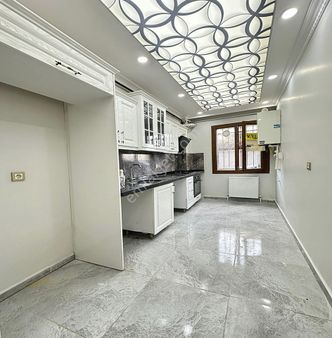 Metrobüse Yakın Sıfır İnşaat 3+1 Kiralık Daire