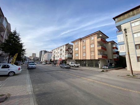 Pınarbaşı'nda İşlek Cadde Üzerinde Kiralık Dükkan