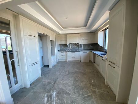 Mardin Yolu Üzeri Zana Rossiba Sitesi 6+1 Satılık Villamız