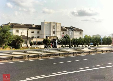 Silivri E-5cepheli Müstakil750m2arsada 750m2 İmalathane30kw Var