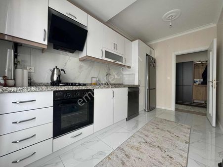 Para'dan Çok Acill Merkezi Konumda Ön Cephe Kaçmaz Ara Kat