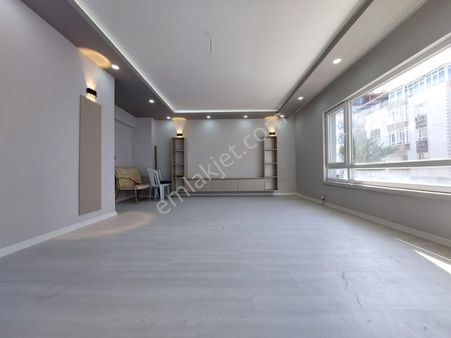 Topçu Mah Satılık 3+1 Arakat Öncephe Çift Banyo Ful Yapılı Daire