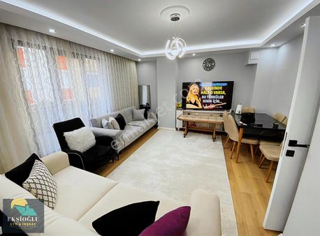 Ekşioğlu Gyd'den *iskanlı* 2+1 Cadde Üstü Arakat Daire