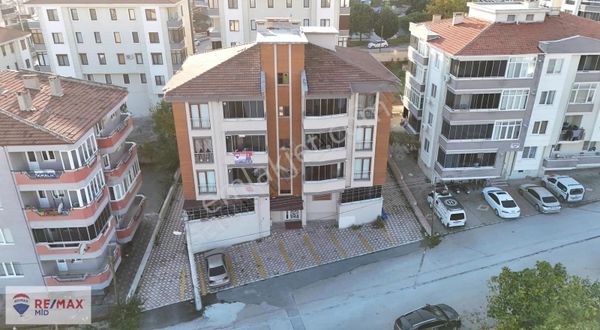 Re/max Mid Balıkesir Toygar Satılık 3+1 Asansörlü Ara Kat Daire