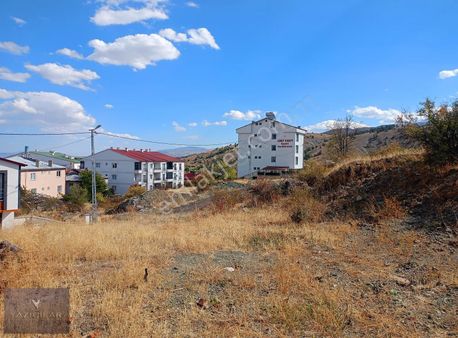 Hükümet Konağına 240 Metre Konut/villa Yapımına Uygun Satılık