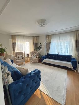 Aatatürk Bulvarında Sgk Binası Arkası 3+1 Satılık Temiz Daire