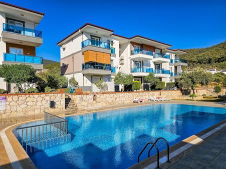 Didim Akbük`te Havuzlu Sitede Satılık 1+1 Eyalı Sıfır Daire