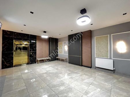 İldem'de 3+1 175 M2 Brüt Hobi Bahçeli Giyinme Odalı Lüks Daire