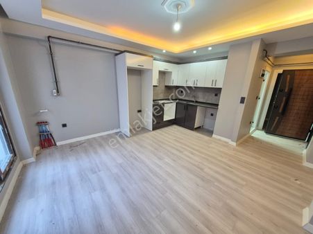 Delux'den Altınova Mah. Sahile Yakın Konumda Sıfır Bahçekatı 2+1