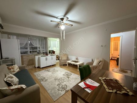 Akçay'ın En Güzel Yerinde Bahçe Kullanımlı 2+1 Satılık Daire