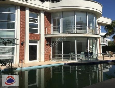 Bakımlı Denize Yakın 4+1 350 M² Havuzlu Dubleks Müstakil Villa