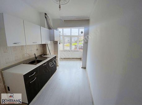 Rönesans Emlak'dan Kiralık 2+1