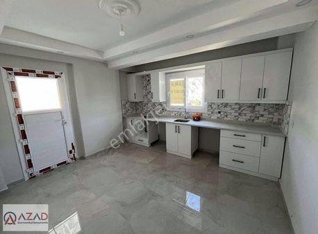 Azad-pazartesi Pazarı M.akif Okulu Civarında 3+1 Satılık Daire