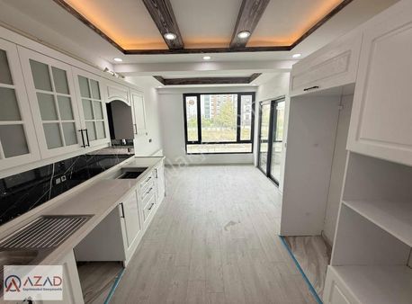 Azad- Fakıuşağı Mah Vali Konağı Civarı Kiralık 4+1(190m2) Daire