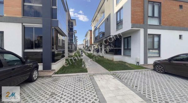 2m Yatırım'dan Selçuk Mahallesinde Site İçi Kiralık Daire