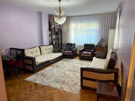 İstanbul House'dan Bahçelievler'de 3+1 Ön Cephe Ara Kat