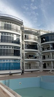 Didimde Havuzlu Site İçerisinde Eşyalı Daire