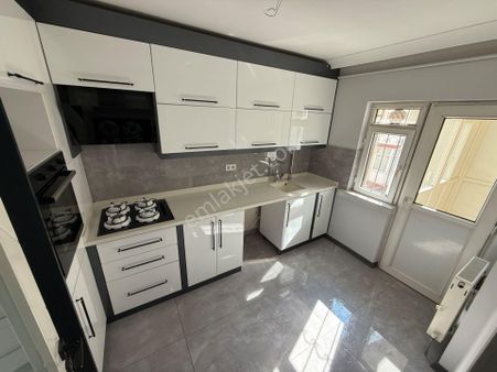 Sincan Osmanlı Mah 1.arakat Salon Bagımsız Geniş Satılık Daire