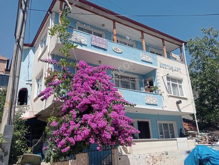 Körfez Esentepe Mahallesi'nde 3 Katlı Müstakil Satılık Bina