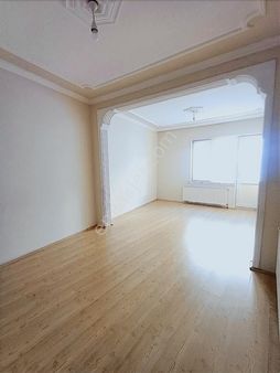 Çarşı Merkezde Satılık 2+1 Bakımlı Daire Hatboyu Cad.arka Sokağı