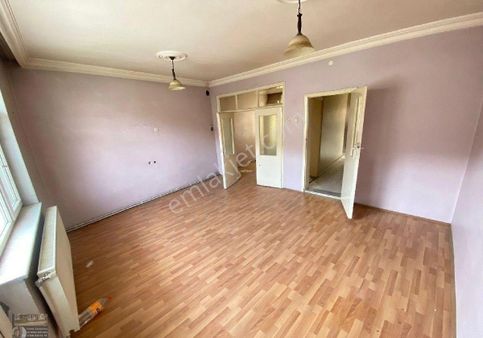 Konya Meram Balık Hali Yakını 3+1 Arakat Daire