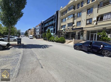 Birlik Mahallesi 448 Cd. Tabela Değeri Olan 260m2 Satılık Dükkan