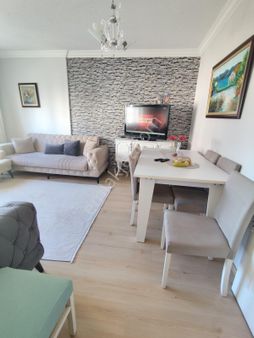 Başakşehir 2.etapta Merkezi Konumda Ful Tadilatlı Lüks Daire