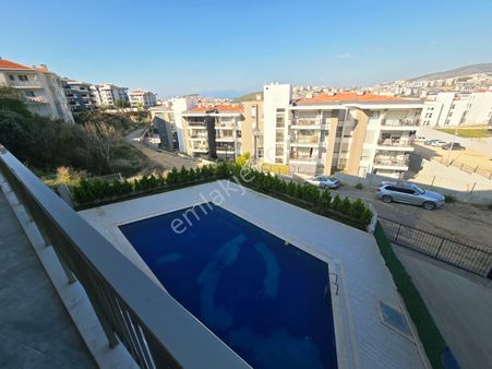 Aclass'dan Kuşadasında Satılık-manzara-güvenlik-havuz-peyzaj-kapalı Otopark-yeni-doğalgazlı-lüx 3+1