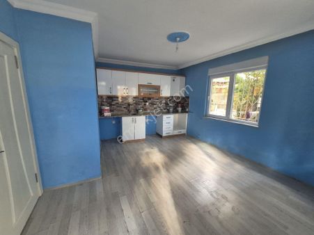 Fabrikalarda Tramvay Yakını 2+1 Yüksek Giriş Kiralık Daire”