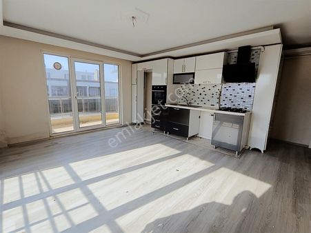 Çanakkale Lapseki Denize Sıfır Ebeveyn Banyolu Kiralık Daire