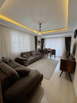 Başakşehir Güvercintepe Meydan Konumlu Butik Sitede 2+1 Arakat