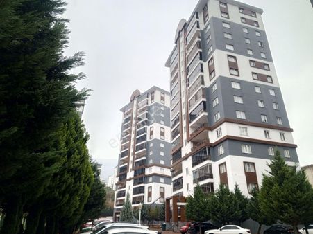 Üniversite Civarı Kiralık, Eşyalı 4+1 Lüks Daire